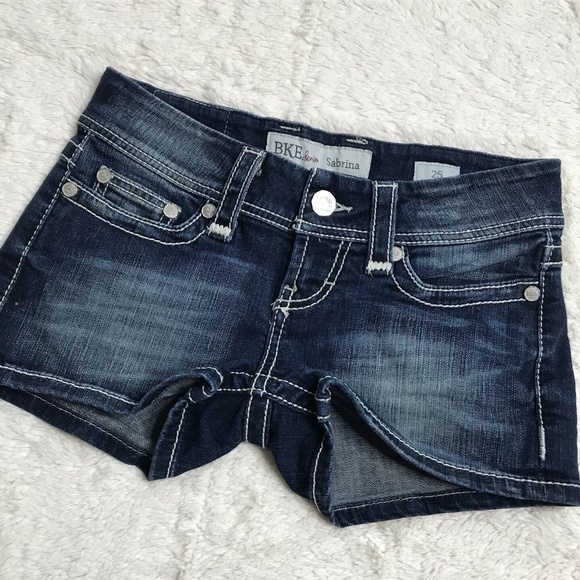 buckle denim shorts